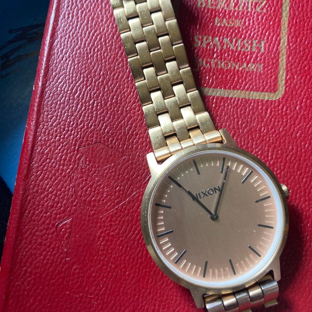 Nixon watch